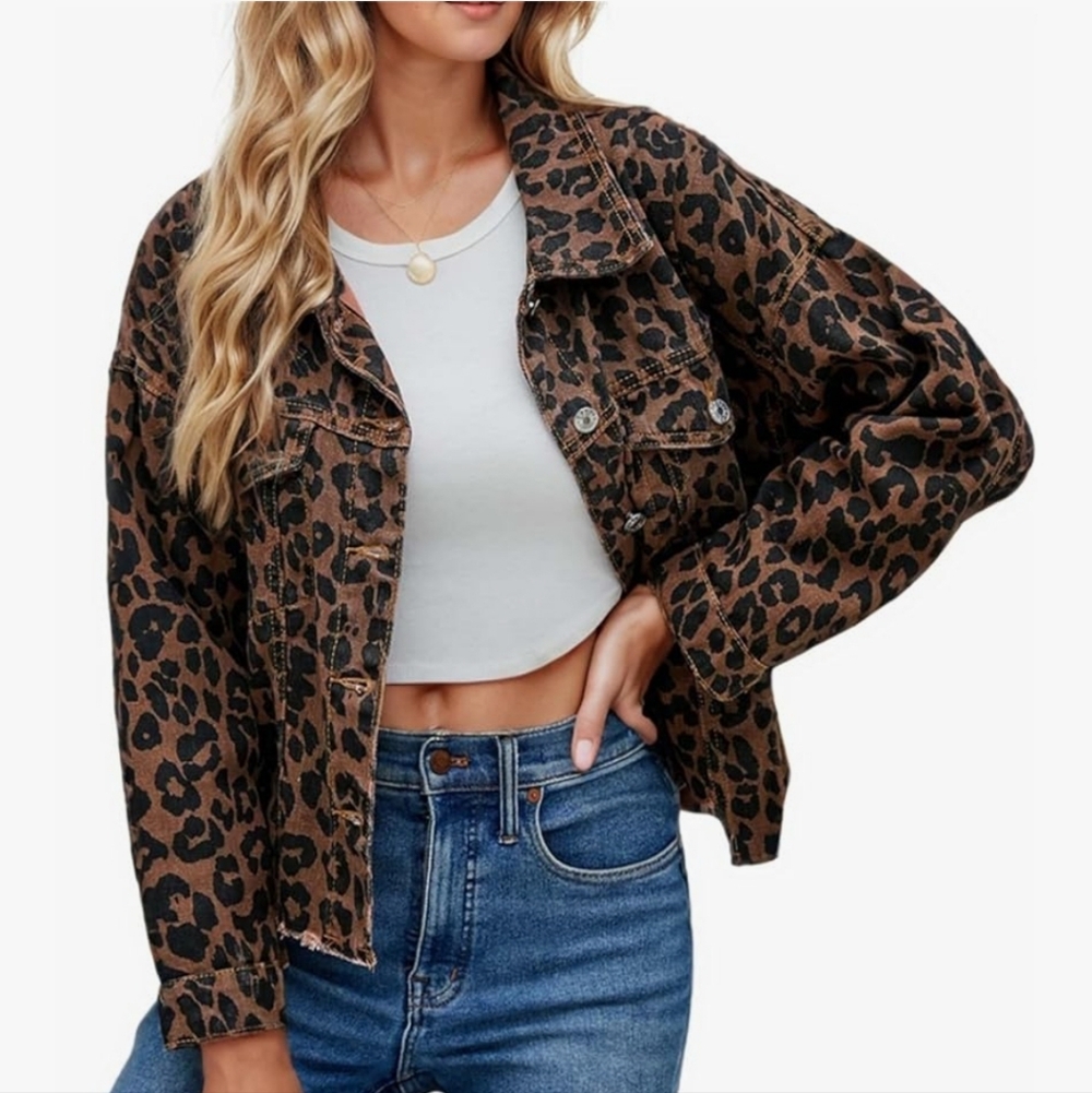Leopard Cheetah Print Button-up Oversize Crop Denim Jacket - NWOT - Picture 2 of 6